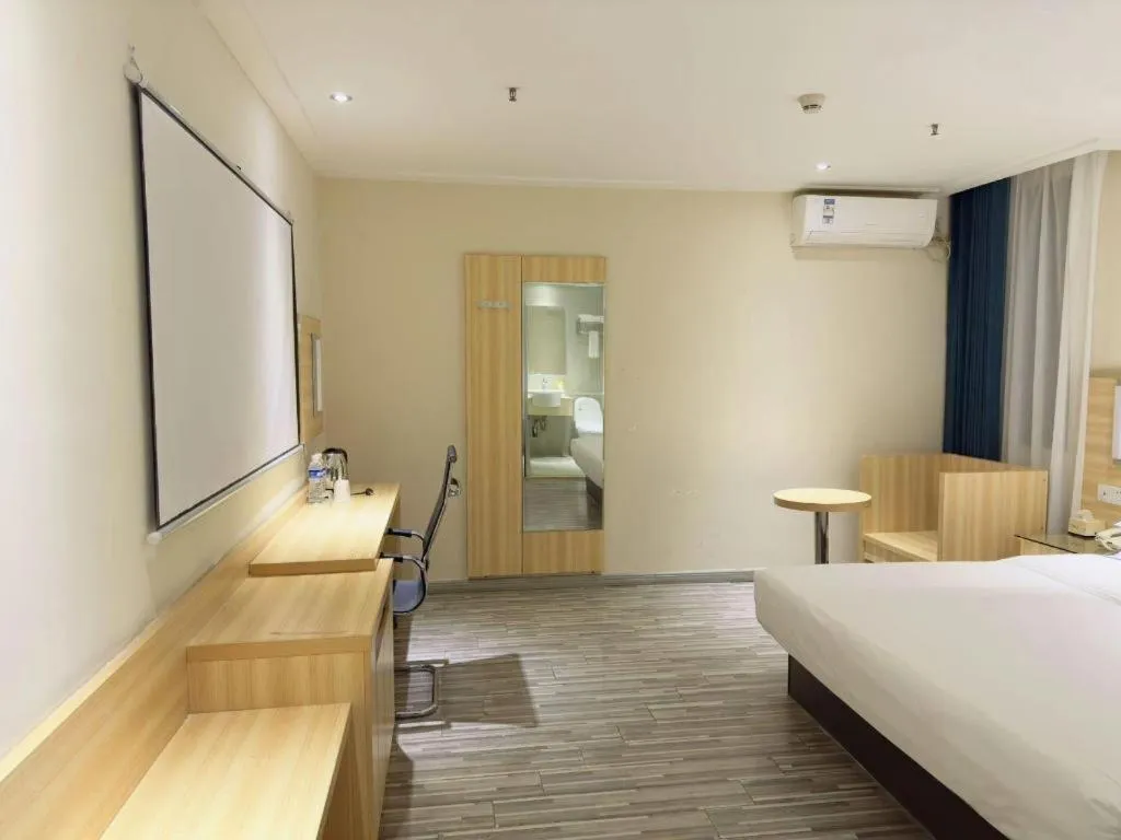 Bed in City Comfort Inn Wuhan Hongshan District Baishazhou Huangjiahu University Town