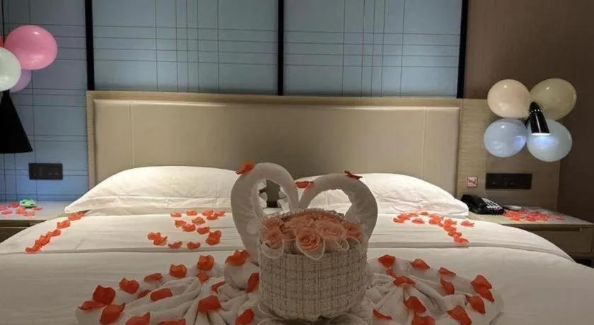 Bed in Echarm Hotel Guilin Zhongshan Zhong Road Liangjiang Sihu
