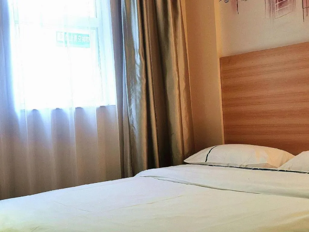 Bed in City Comfort Inn Guangzhou Dashi Metro Station Zoo Main Branch