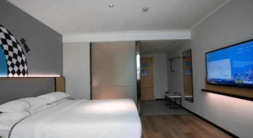 Bed in City Comfort Inn Guangzhou Dashi Metro Station Zoo Main Branch