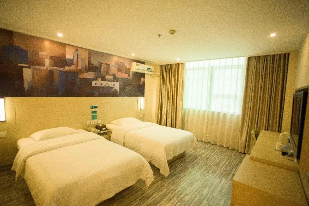 Bed in City Comfort Inn Guangzhou Dashi Metro Station Zoo Main Branch