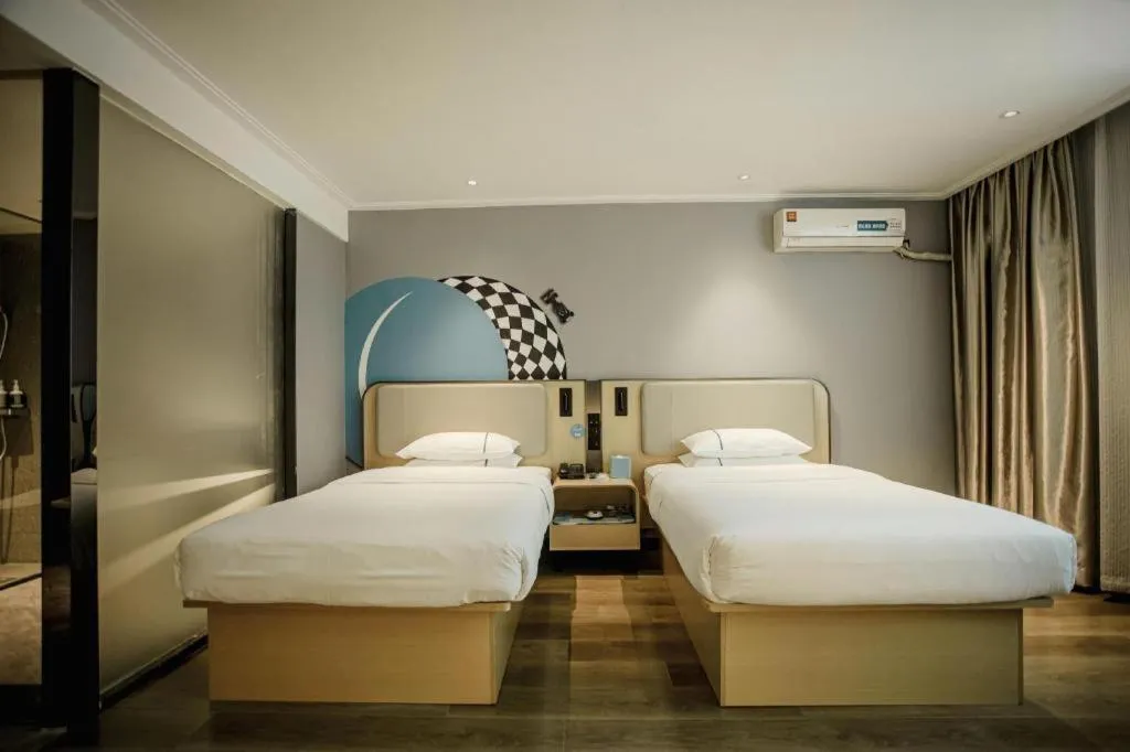 Bed in City Comfort Inn Guangzhou Dashi Metro Station Zoo Main Branch
