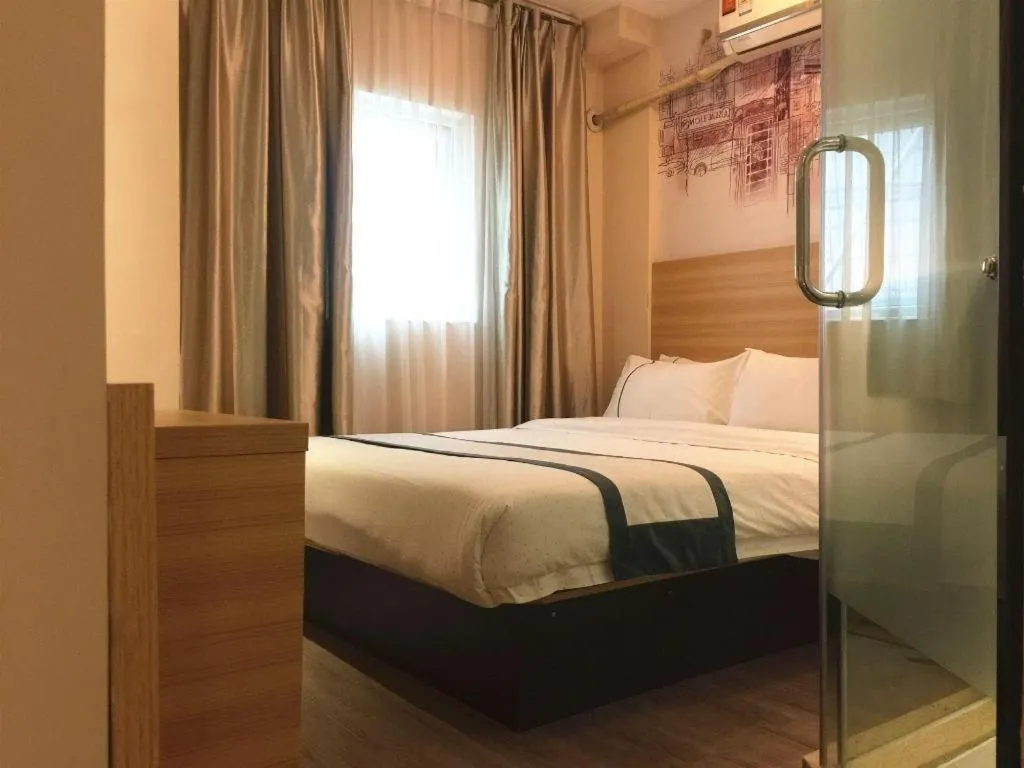 Bed in City Comfort Inn Guangzhou Dashi Metro Station Zoo Main Branch