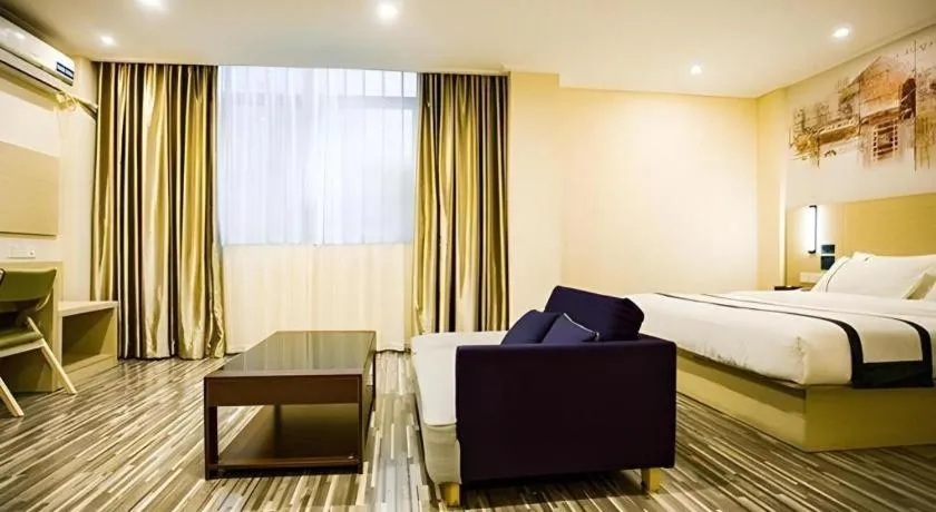 Bed in City Comfort Inn Guangzhou Dashi Metro Station Zoo Main Branch