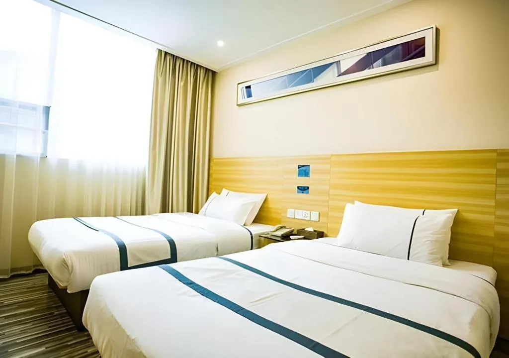 Bed in City Comfort Inn Guangzhou Dashi Metro Station Zoo Main Branch