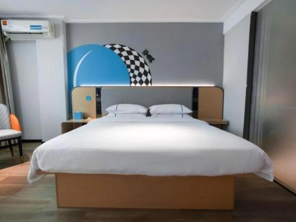 Bed in City Comfort Inn Guangzhou Dashi Metro Station Zoo Main Branch
