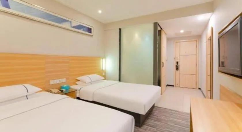 Bed in City Comfort Inn Guangzhou Dashi Metro Station Zoo Main Branch