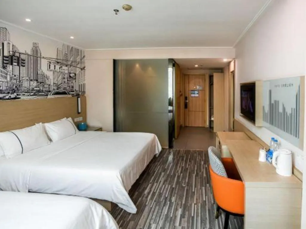 Bed in City Comfort Inn Guangzhou Dashi Metro Station Zoo Main Branch