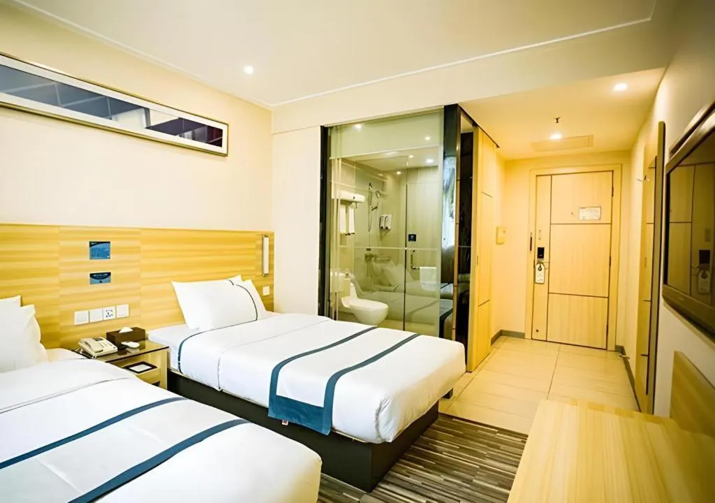 Bed in City Comfort Inn Guangzhou Dashi Metro Station Zoo Main Branch