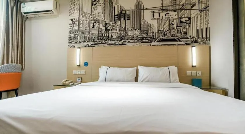 Bed in City Comfort Inn Guangzhou Dashi Metro Station Zoo Main Branch