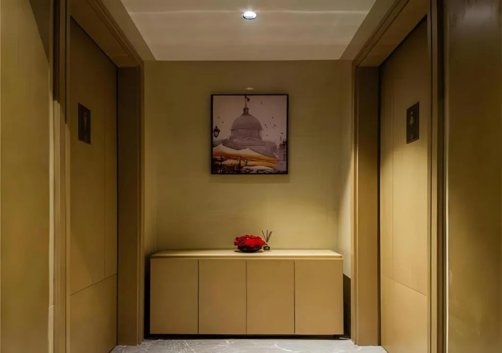 Echeng Hotel Changsha Evening News