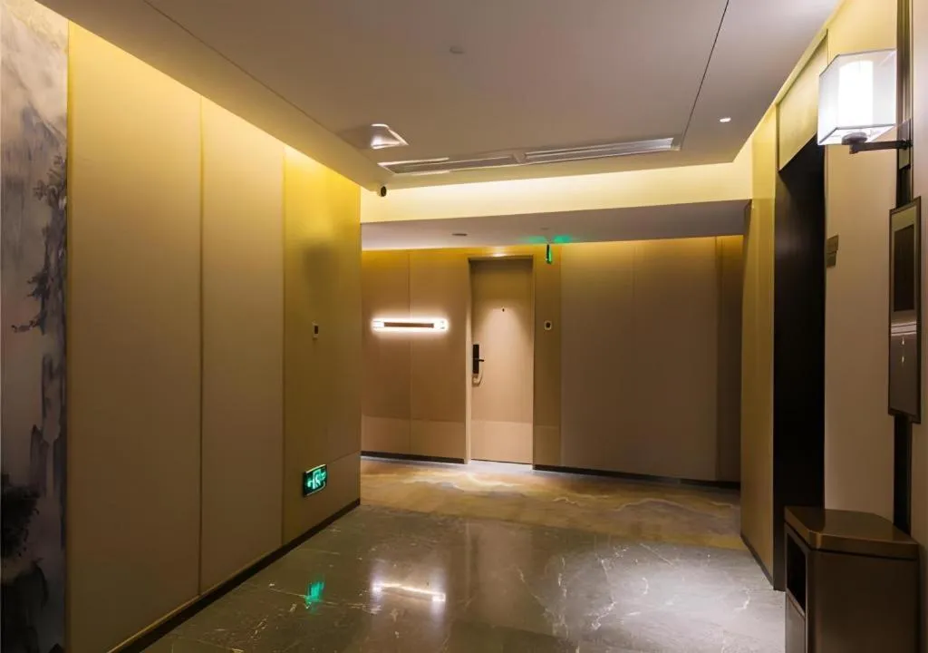 Echeng Hotel Changsha Evening News