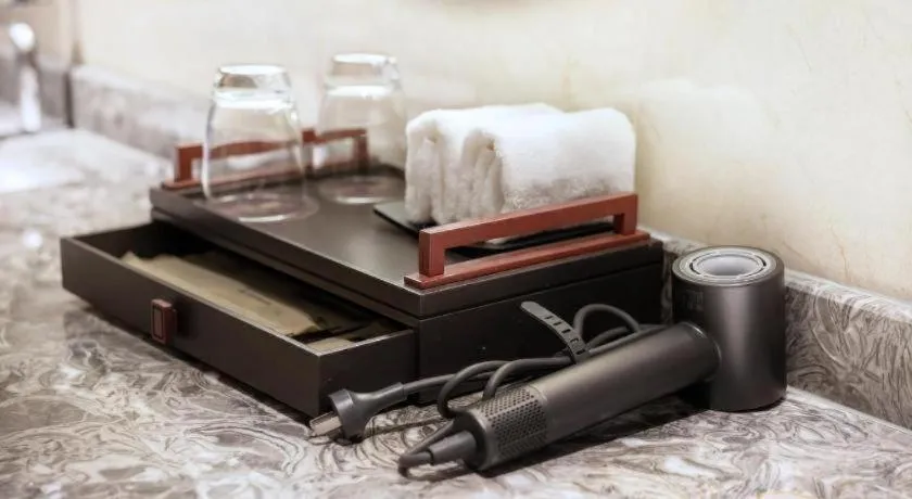 Echeng Hotel Changsha Evening News