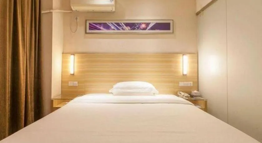 Bed in Jtour Inn Wuhan Hankou Railway East Plaza