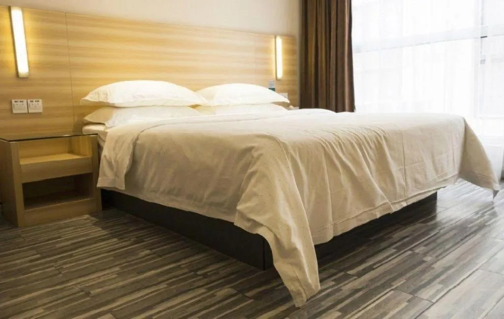 Bed in Jtour Inn Wuhan Hankou Railway East Plaza