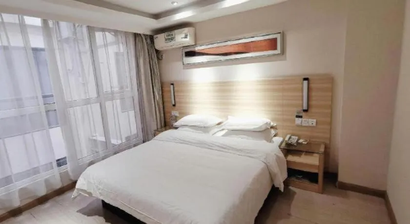 Bed in Jtour Inn Wuhan Hankou Railway East Plaza