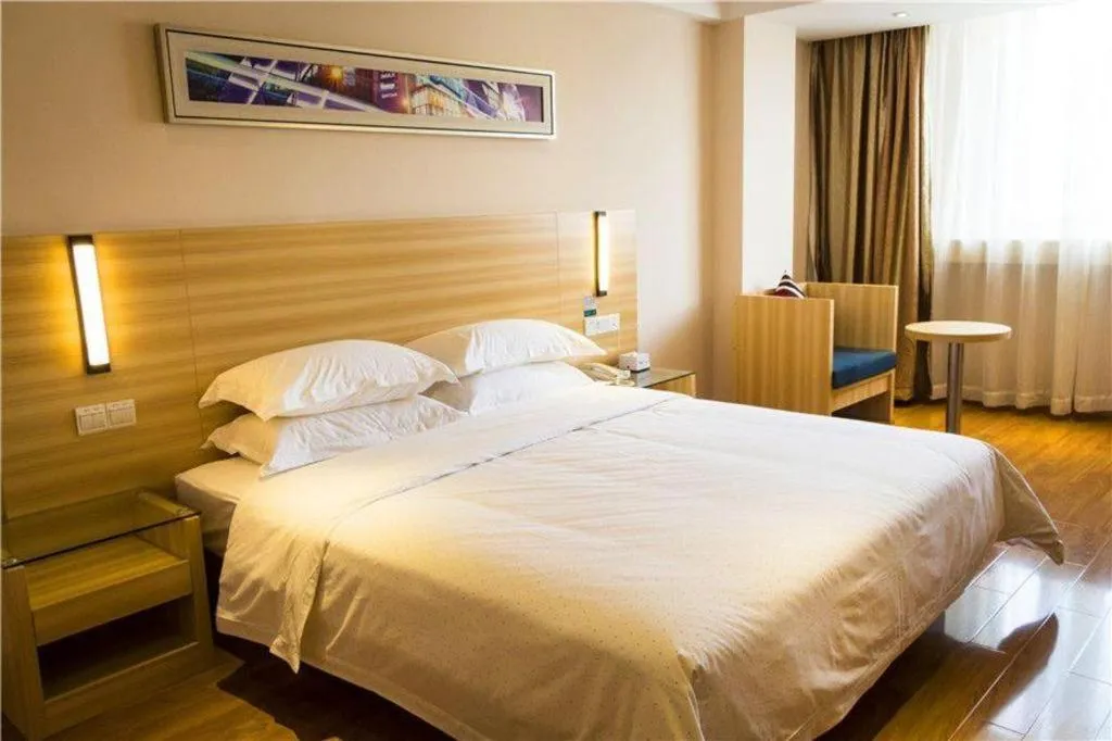 Bed in Jtour Inn Wuhan Hankou Railway East Plaza
