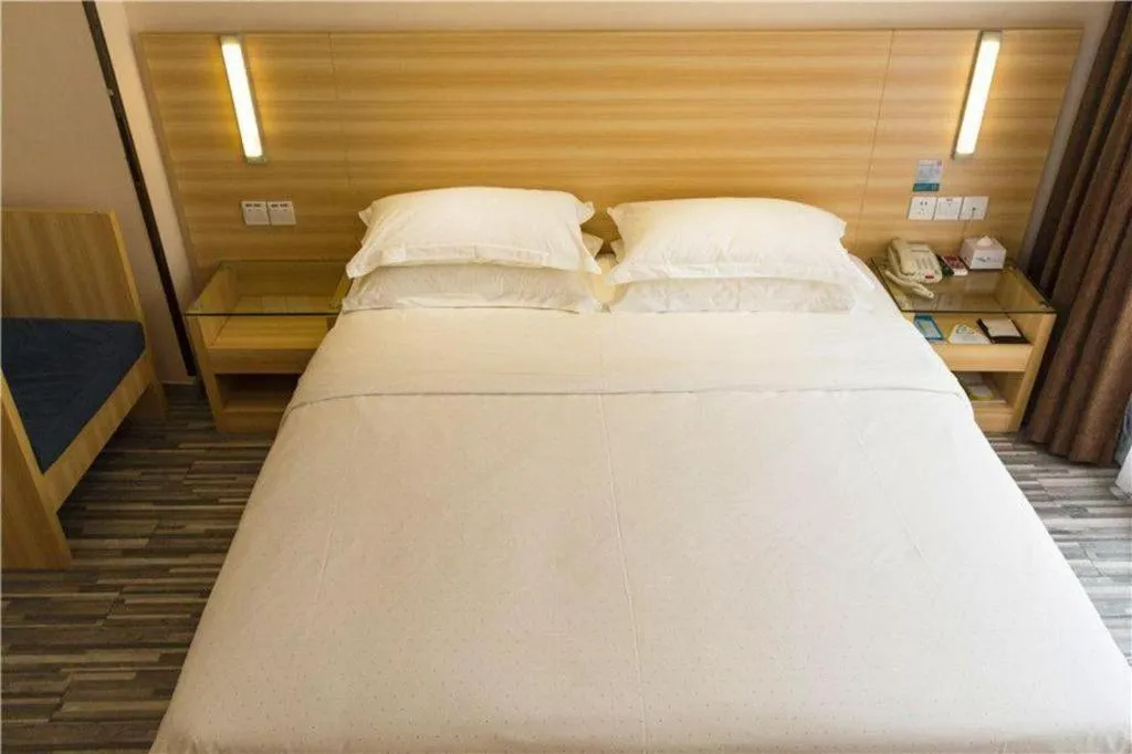 Bed in Jtour Inn Wuhan Hankou Railway East Plaza