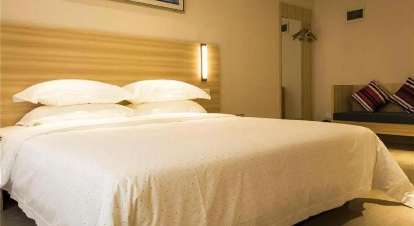 Bed in Jtour Inn Wuhan Hankou Railway East Plaza