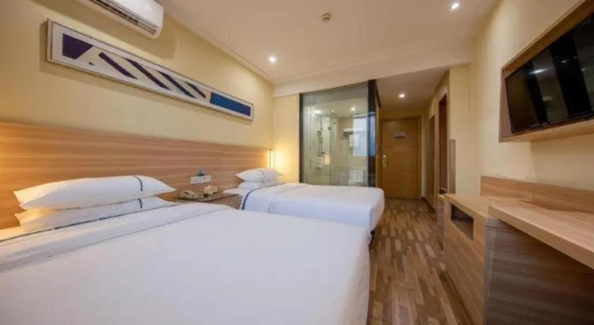 Bed in City Comfort Inn Shanghai International Tourism Resort Disney