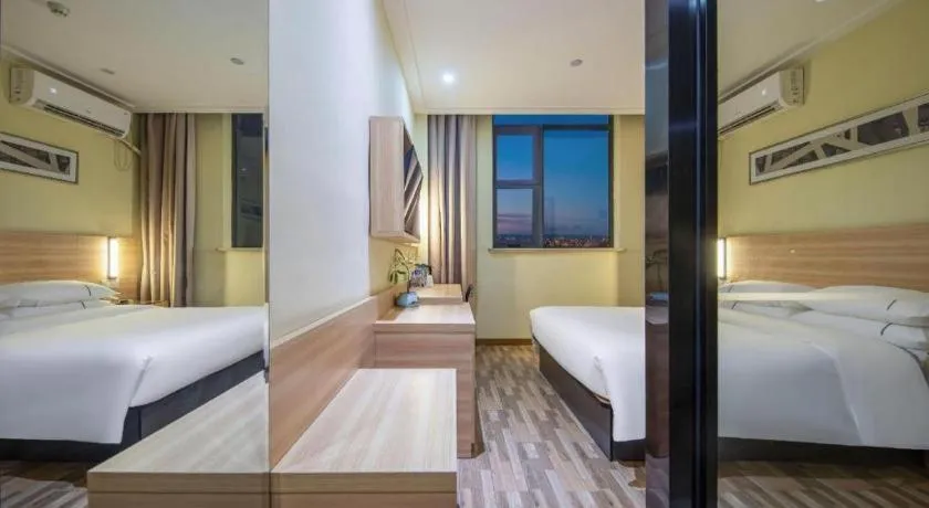 Bed in City Comfort Inn Shanghai International Tourism Resort Disney