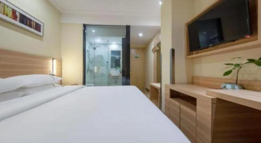 Bed in City Comfort Inn Shanghai International Tourism Resort Disney