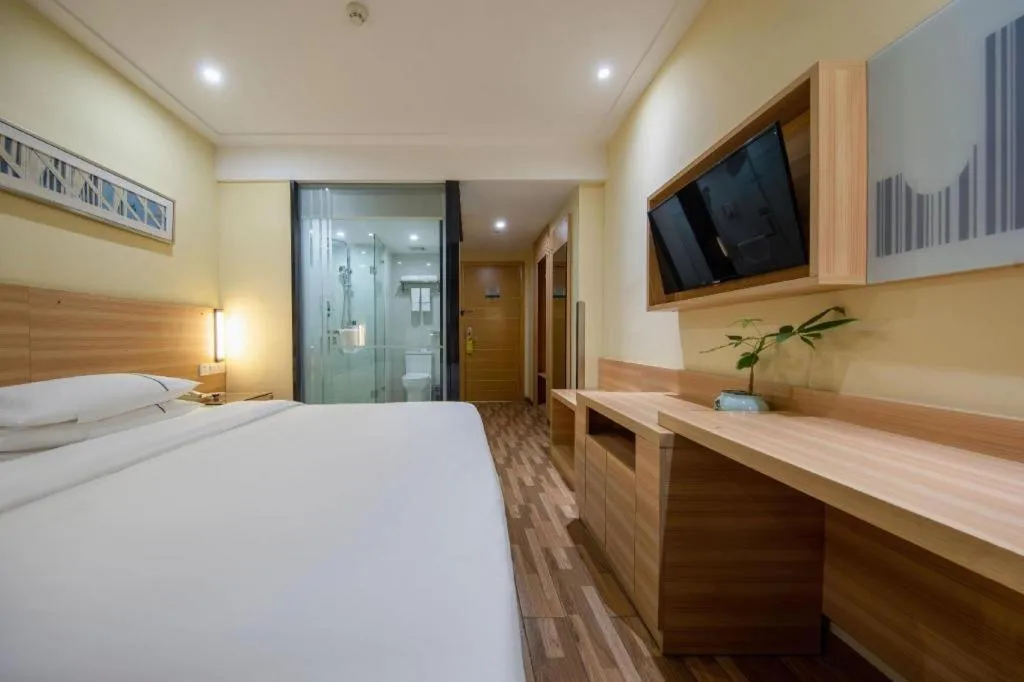 Bed in City Comfort Inn Shanghai International Tourism Resort Disney