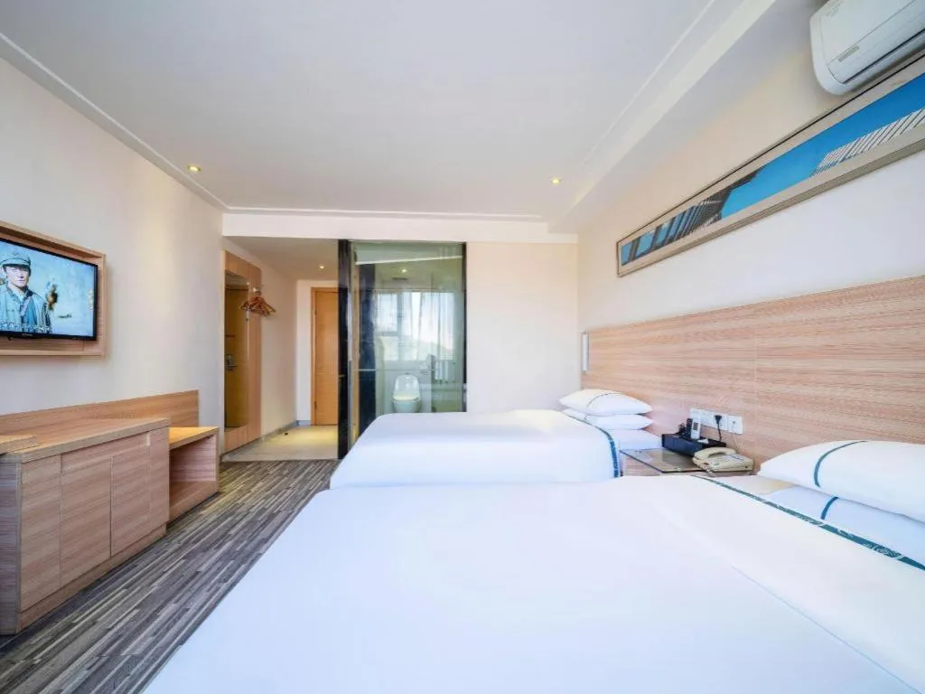 Bed in City Comfort Inn Wuhan Dongwu Avenue Light Rail Station