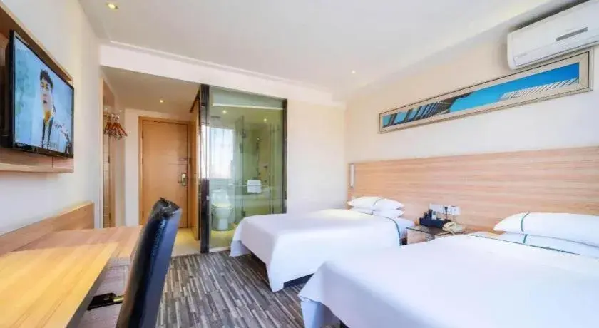 Bed in City Comfort Inn Wuhan Dongwu Avenue Light Rail Station Bed in City Comfort Inn Wuhan Dongwu Avenue Light Rail Station