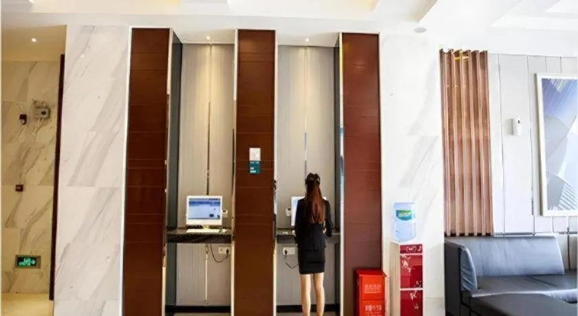 City Comfort Inn Wuhan Dongwu Avenue Light Rail Station