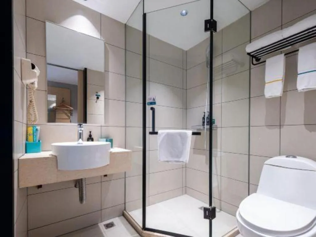 City Comfort Inn Wuhan Dongwu Avenue Light Rail Station