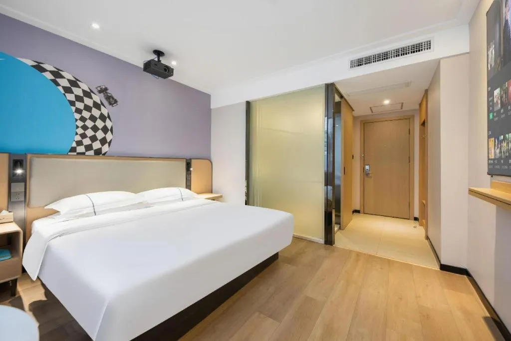 Bed in City Comfort Inn Xiao'gan City Beijing Road