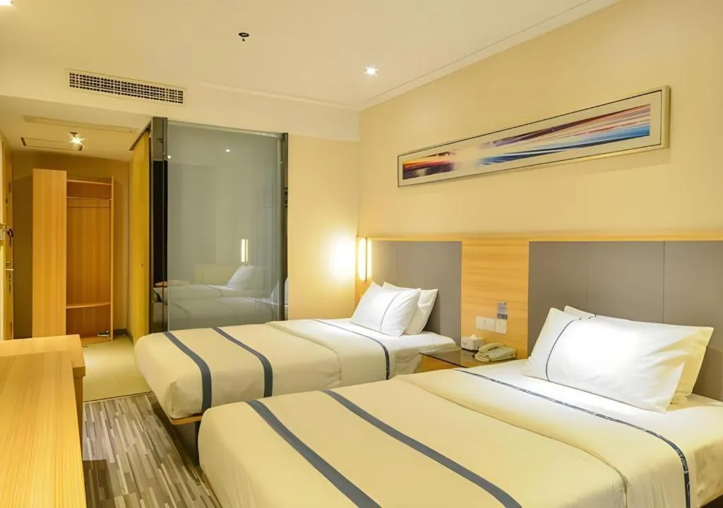 Bed in City Comfort Inn Xiao'gan City Beijing Road