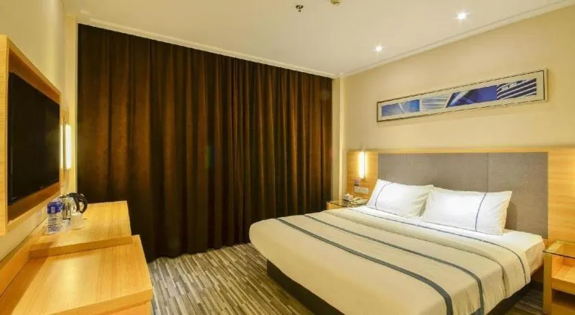 Bed in City Comfort Inn Xiao'gan City Beijing Road