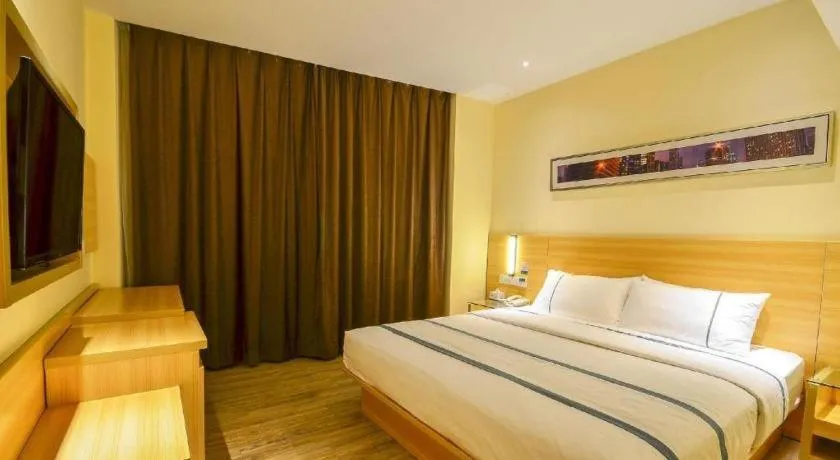 Bed in City Comfort Inn Xiao'gan City Beijing Road