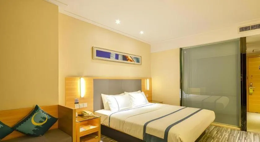 Bed in City Comfort Inn Xiao'gan City Beijing Road