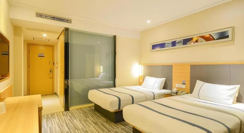 Bed in City Comfort Inn Xiao'gan City Beijing Road