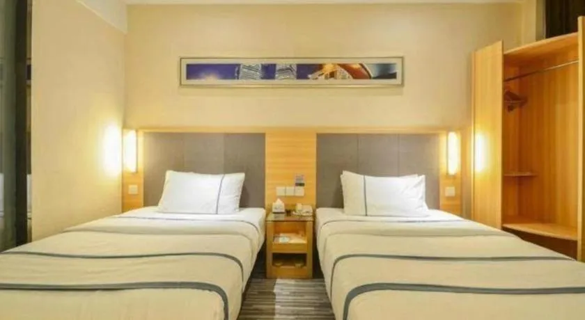 Bed in City Comfort Inn Xiao'gan City Beijing Road