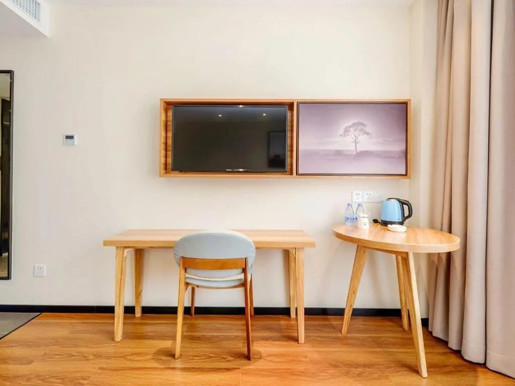 JTOUR Inn Hechi Yizhou Municipal Central Plaza