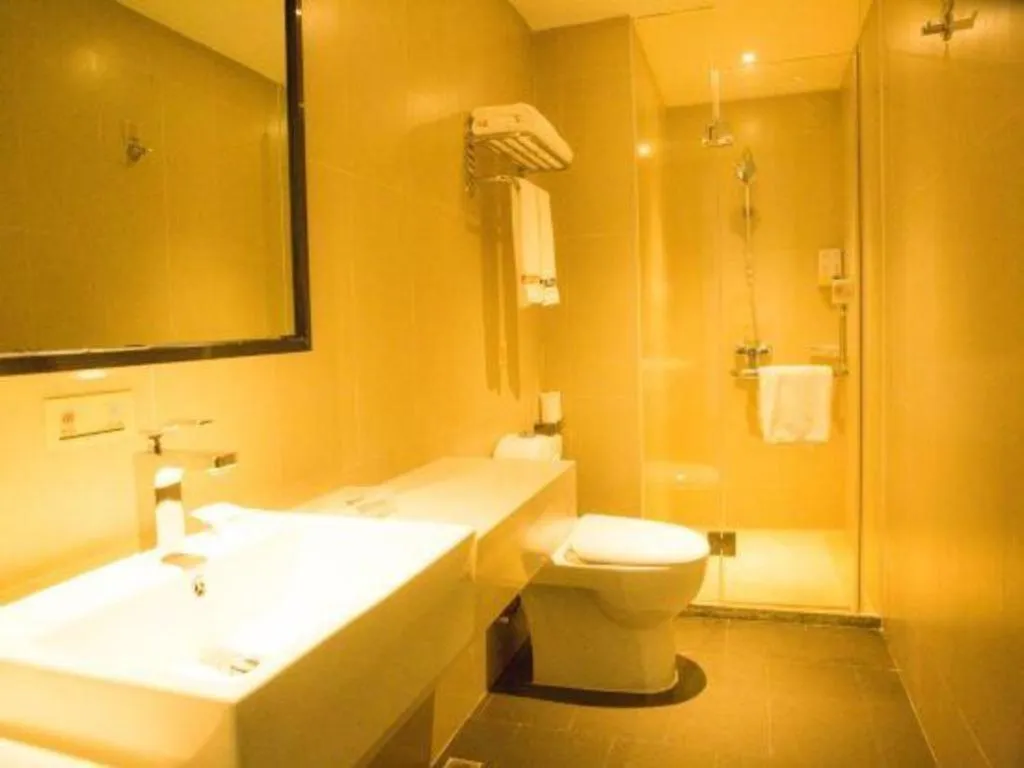 JTOUR Inn Hechi Yizhou Municipal Central Plaza