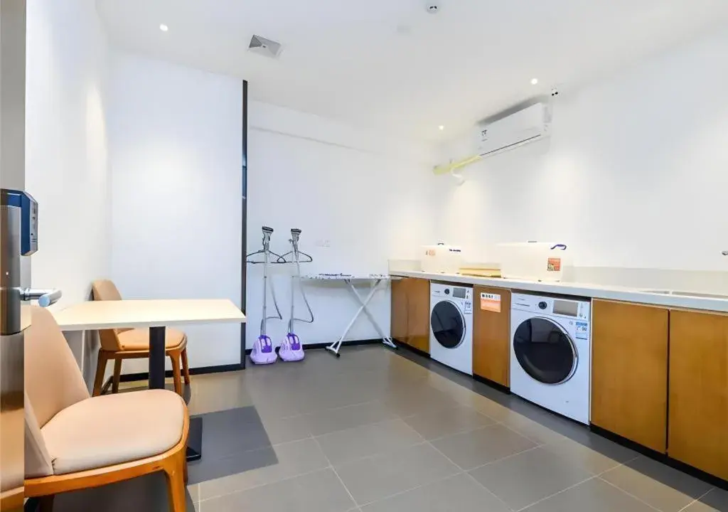 JTOUR Inn Hechi Yizhou Municipal Central Plaza JTOUR Inn Hechi Yizhou Municipal Central Plaza