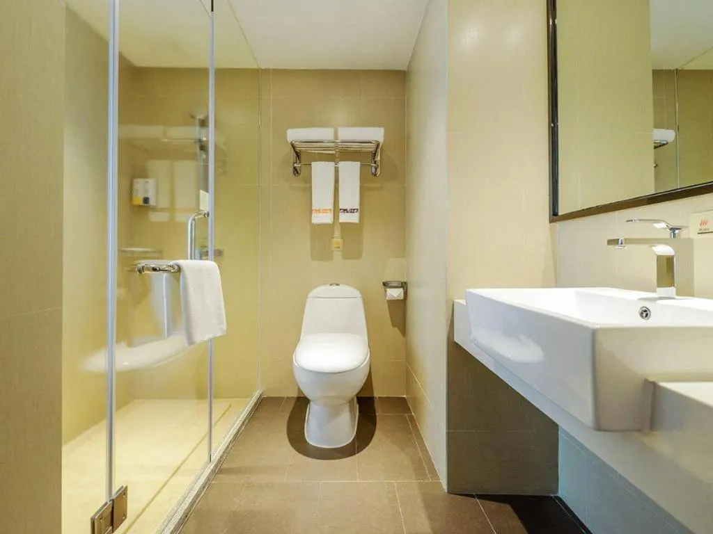 JTOUR Inn Hechi Yizhou Municipal Central Plaza