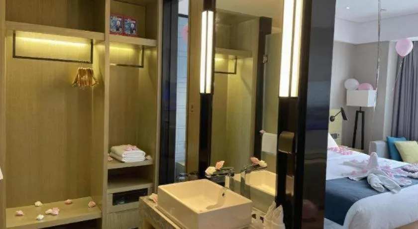 Bed in Echarm Hotel Nanning Chaoyang Square River View