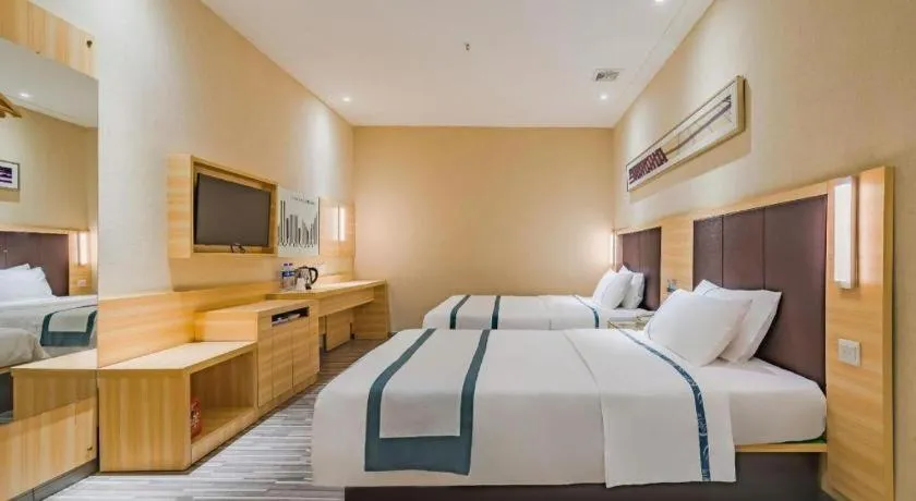 Bed in City Comfort Inn Guangzhou Shangxiajiu Hualin Temple Chenjiaci Metro Station