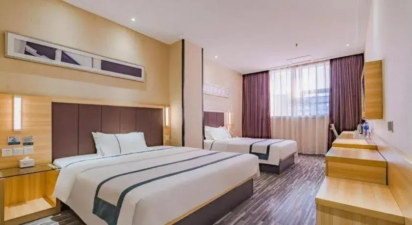 Bed in City Comfort Inn Guangzhou Shangxiajiu Hualin Temple Chenjiaci Metro Station Bed in City Comfort Inn Guangzhou Shangxiajiu Hualin Temple Chenjiaci Metro Station