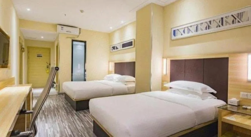 Bed in City Comfort Inn Guangzhou Shangxiajiu Hualin Temple Chenjiaci Metro Station