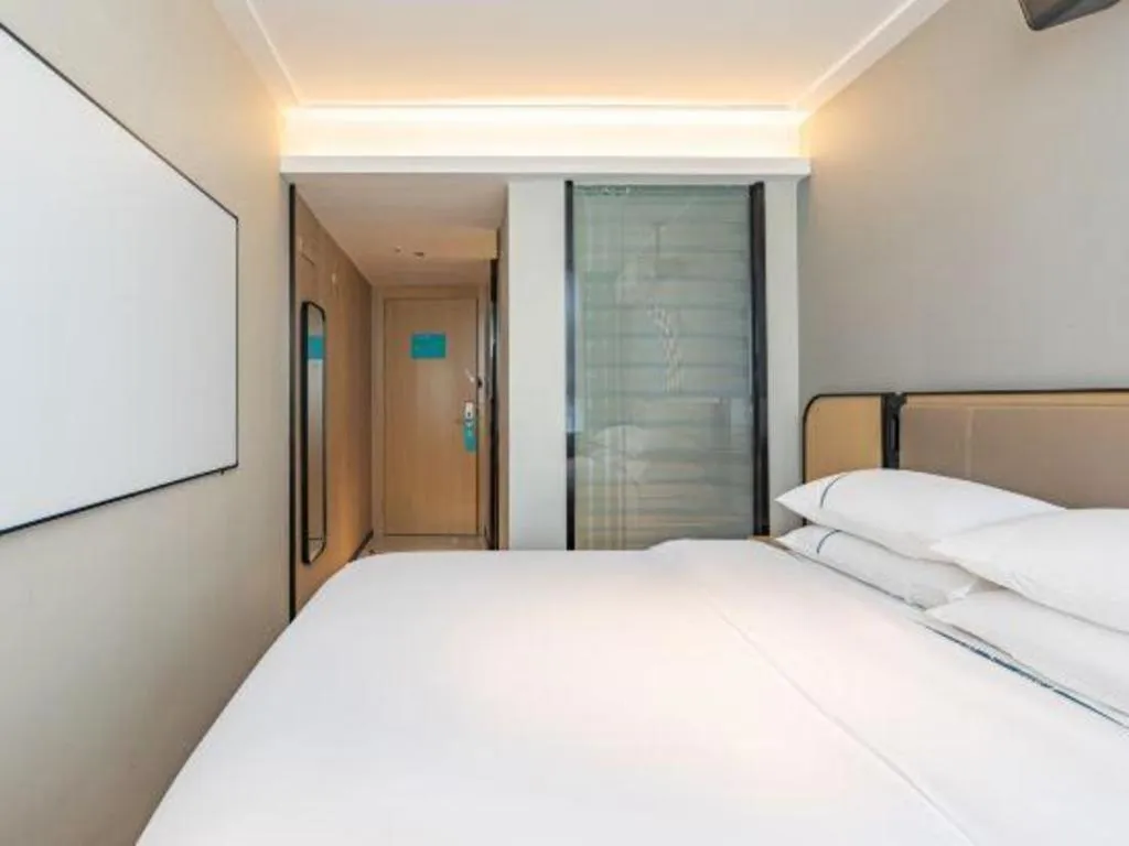 Bed in City Comfort Inn Wuhan Huangxiaohe Road Huaqiao