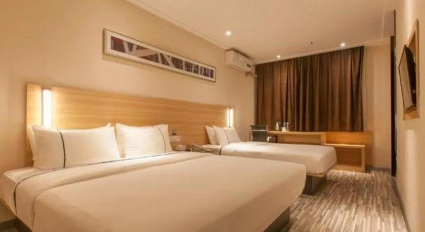 Bed in City Comfort Inn Wuhan Guanggu Textile University