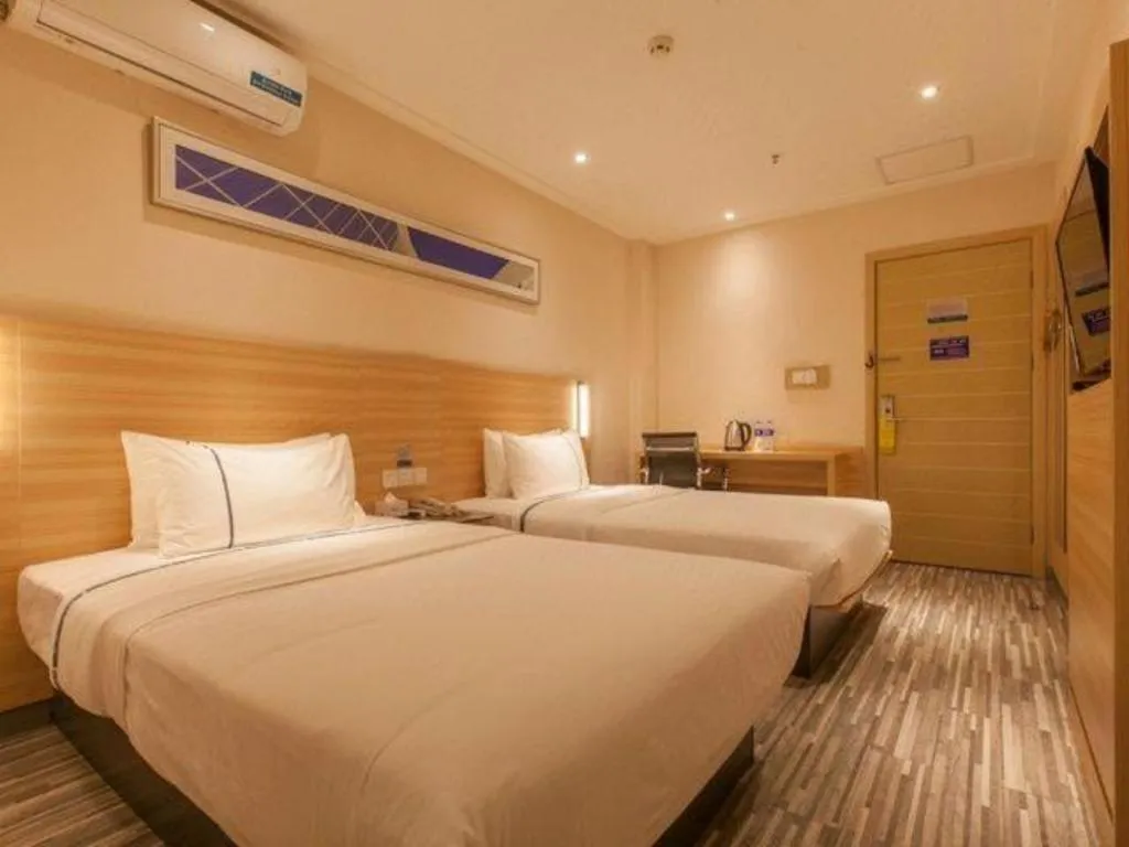Bed in City Comfort Inn Wuhan Guanggu Textile University