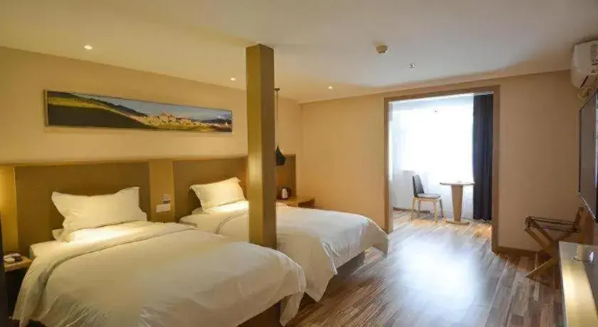 Bed in City Comfort Inn Wuhan Jianghan Road Liuduqiao Metro Station Bed in City Comfort Inn Wuhan Jianghan Road Liuduqiao Metro Station